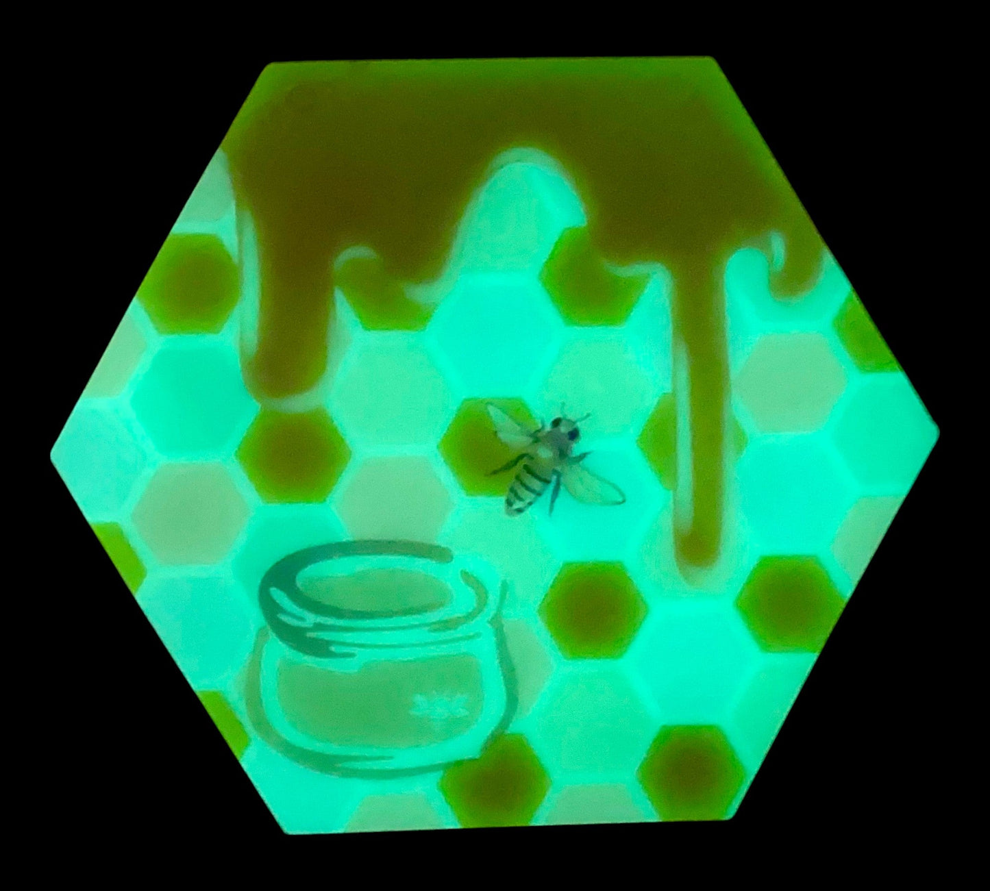 Glow in the Dark Honeycomb Bong and Dab Mat 14cm - The Bong Baron